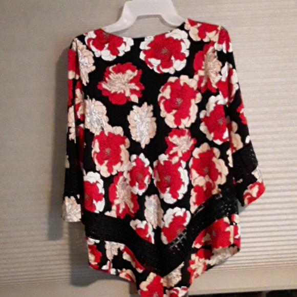 Alfani black, red and white silky top - Picture 6 of 7